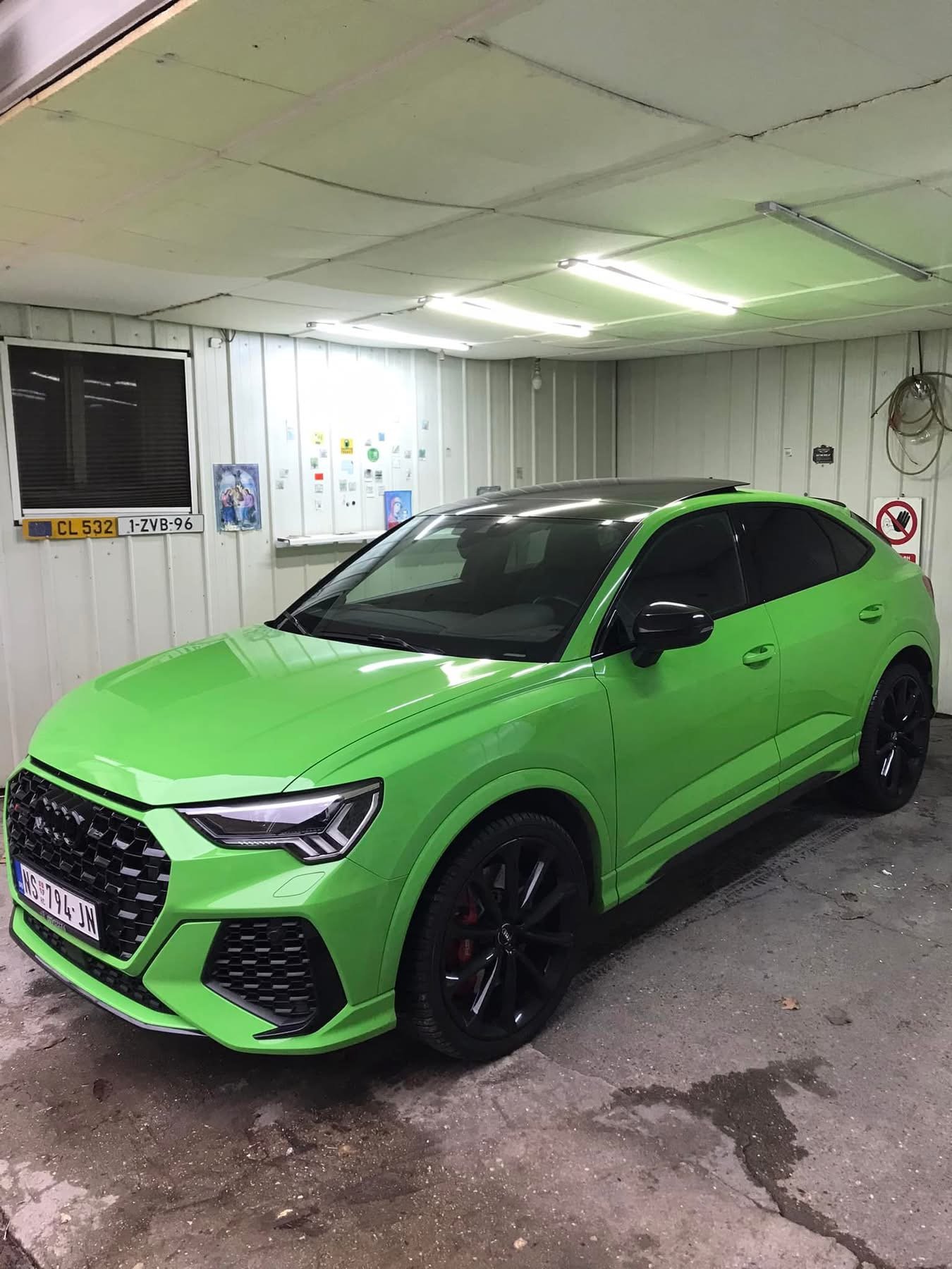 Audi sa sjajnim i zaštićenim lakom