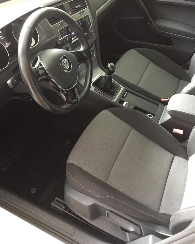 Dubinsko pranje enterijera automobila